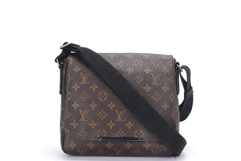 LOUIS VUITTON (M40935) DISTRICT PM MONOGRAM CANVAS MESSENGER BAG (CA1166), NO DUST COVER