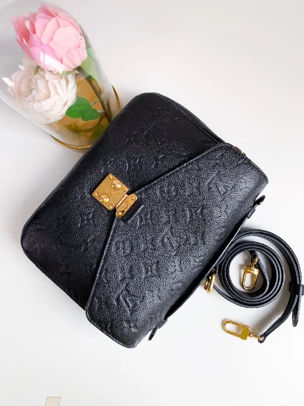 Louis Vuitton Empreinte Pochette Metis Black